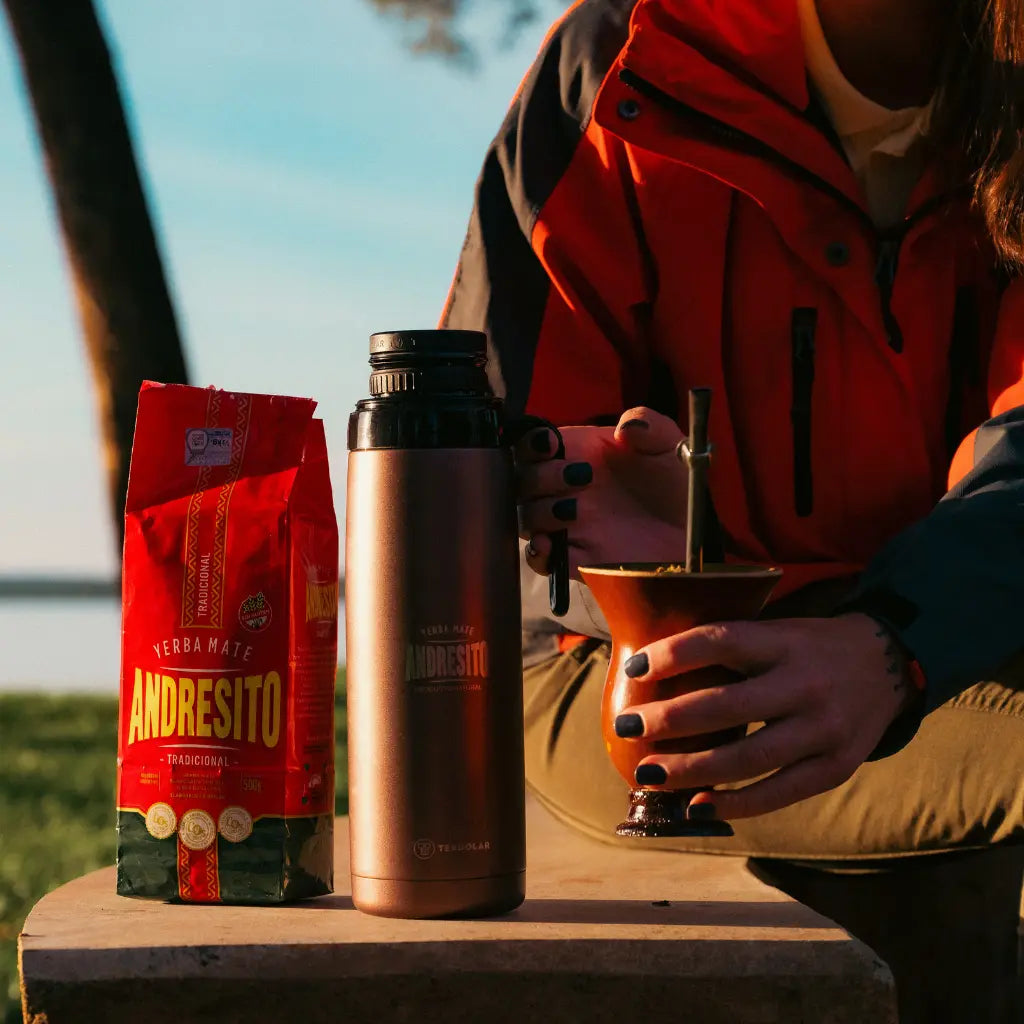 Close-up of Andresito Yerba Mate leaves and stems showing the high-quality traditional cut